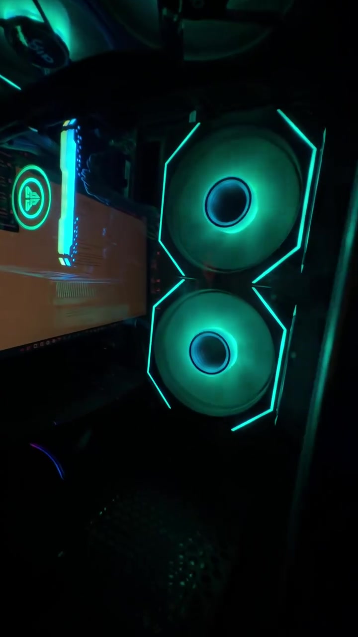 للبيع
كارت. 4060 rtx

معالج i5 12400f 
مبرد مائي مروحتين. فانتا
رامات 16 -8*2
3200hz

هارد m.2 -252gb

Ssd 1t

بور سبلاي 650w 

نظيفه كلش وماخذها قبل فت ه وستخدام قليل.و ضمان شهر انطي بيها 
سعر :مليون و ميه وخمسين

سبب البيع شغل عندي وما جاي الحك افتحها صايره مزهريه.


**إذا كنت صاحب هذا الإعلان وتريد حذفه لأي سبب، رجاءا أرسل رسالة إلى الدعم الفني**