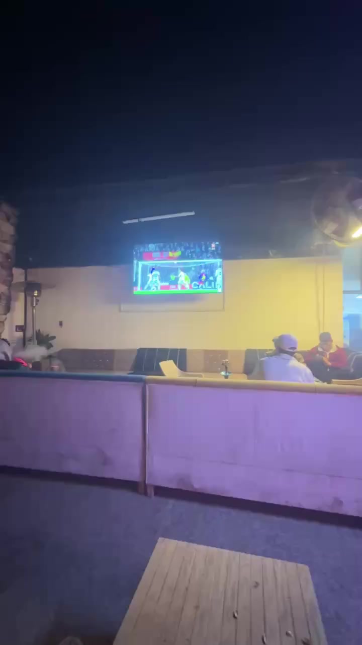 مقهى شعبي في الحلة باب الحسين للبيع شغال السعر 24 مليون لحد يدخل يكلي شكد السعر 
***********
