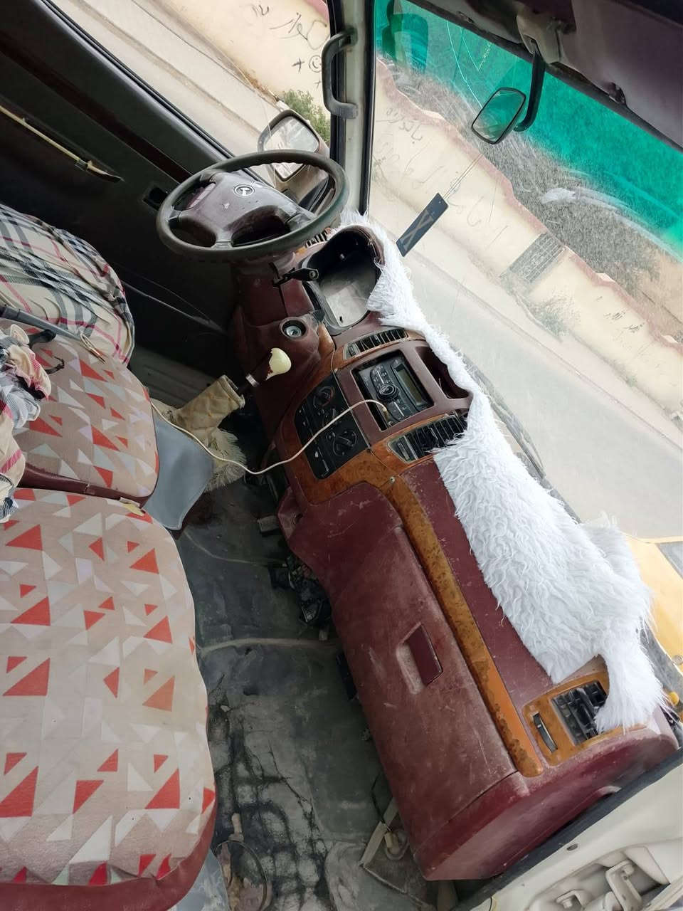 سلام عليكم فتون الوان مديل 14 موصليه البدي حلو شوف العين مكينه كير اكسن مكفولات وبلاديات دوشمه حلوه تخم ويل تايرات خير من الله يرادلها ترتيب رقم الماني سنويه عظم عاج حداديه حلوه سياره جاهزه سعرها 26 وبيها مجال قليل حك الجيه الشراي يتصل مكاني نجف ***********//***********
