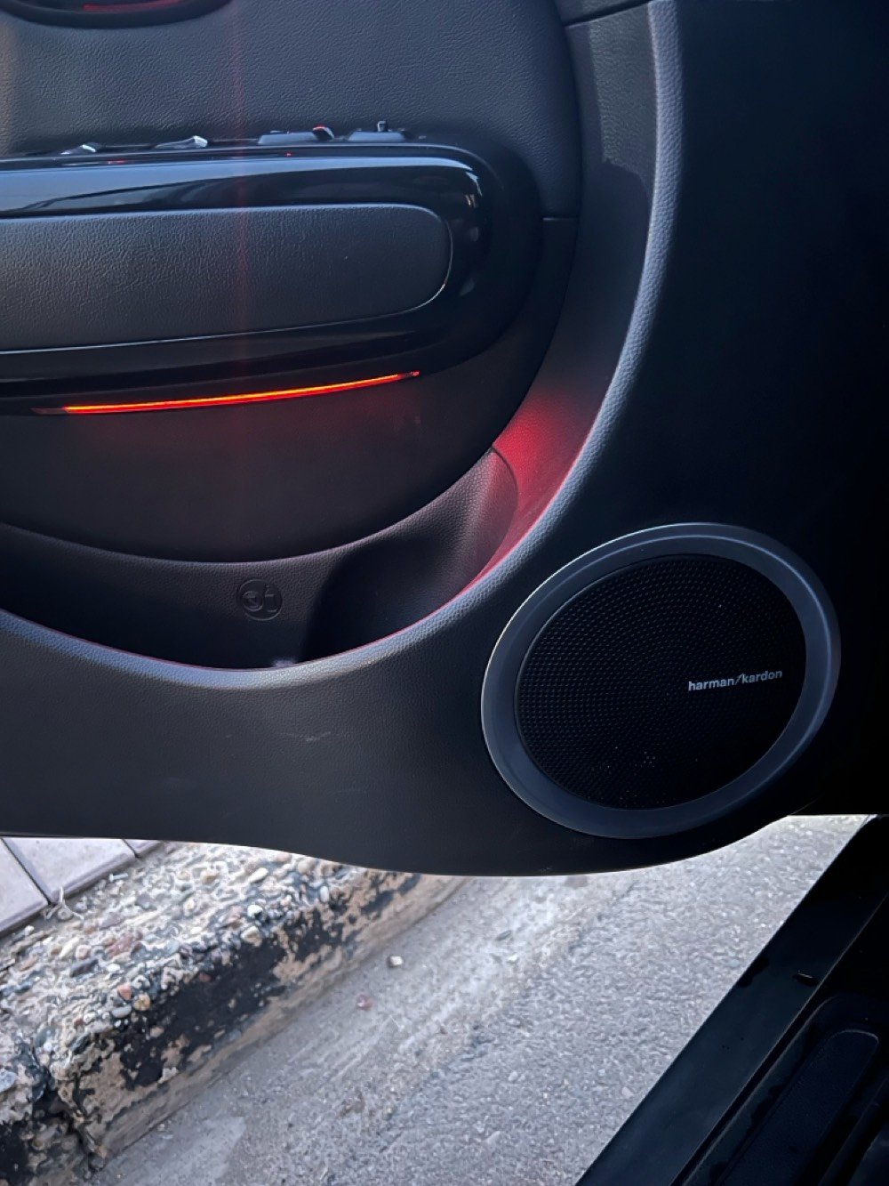 كيا سول موديل 2018 وارد امريكي
رقم بغداد باسمي ماشيه 86 الف 
محرك 2000 gdi وكير at
بدون صبغ حته الدعاميات بدون صبغ بدون ايرباك بدون تبديل بدون حادث فقط بارد بسيط جداً في الباب
مواصفاته بصمه شاشه كبيره لمس مع كامره
سماعات ماركة هارمن كاردن لايت زنون حساس اطارات تحكم ستيرن مثبت سرعه وبعد بيه مواصفات
صدرهه جديد تخم تاير ياباني جديد
السياره نظيفه جداً وبلعافيه تصير من نصيبه 
مابيه اي نقص ربع متصرف عليه  
سعرهه 126 ورقه وبيه مجال بسيط
مكانه بغداد المنصور للاستفسار 
***********
***********