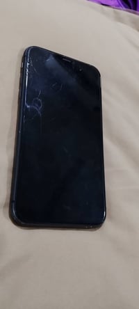 ايفون ١١ • ٢٥٦ • قفل ايكلود