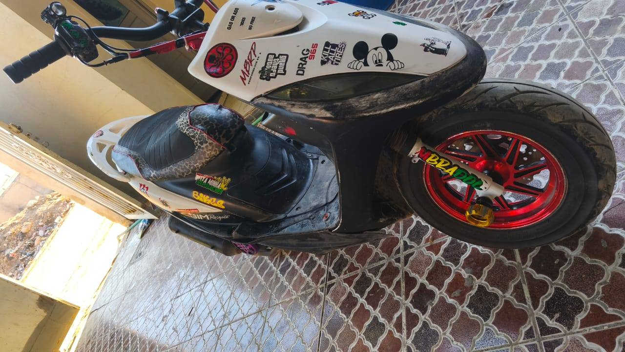 مكينه ٥٥كوم حديد  السعر ٢٠٠ غير قابل للتفاوض ***********  مكاني بابل المسيب
