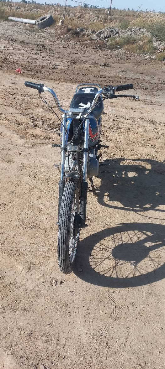 دراجه للبيع كلك السعر 375
وبيه مجال 
ما عيزه اي شي 

***********
