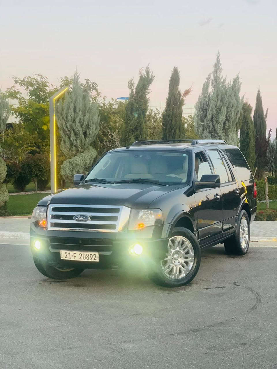 Ford expedition 2012 limited clin
سەرەتا بەناوی خودا فۆرت ئیکسپدیشن ٢٠١٢ کلین شەریکەی نیڤا 
دۆسە کارەبا 
کوشن جلد
کوشن سارد و گەرم
دەبڵ ئەکسل 
تەبرید مەرکەزی
سوکان ڤۆلیۆم
٣ ڕیز کوشن
سڵاید
فول فول مواسەفات بێ بۆیاخ نموونە لە جوانی هیچ مەسرەفی نییە
گێڕ و مەکینەی بەشەرت نەکراوەتەوە 
ناونیشان:سلێمانی
نرخ:١٨٦ گەڵا مەجالێکی برایانە
***********
