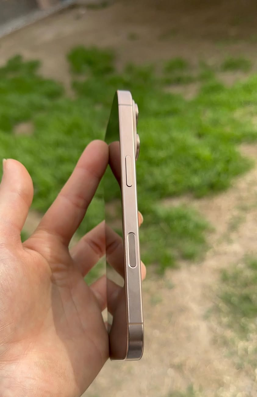 ١٦ برو (برو فقط)
ذاكرة ٢٥٦ بطاريه ٩٣
جهاز بلاد مكفول على الفحص داخل الضمان 
سعر ٩٧٥ جهاز فقط بدون باكيت
من بغداد ***********
