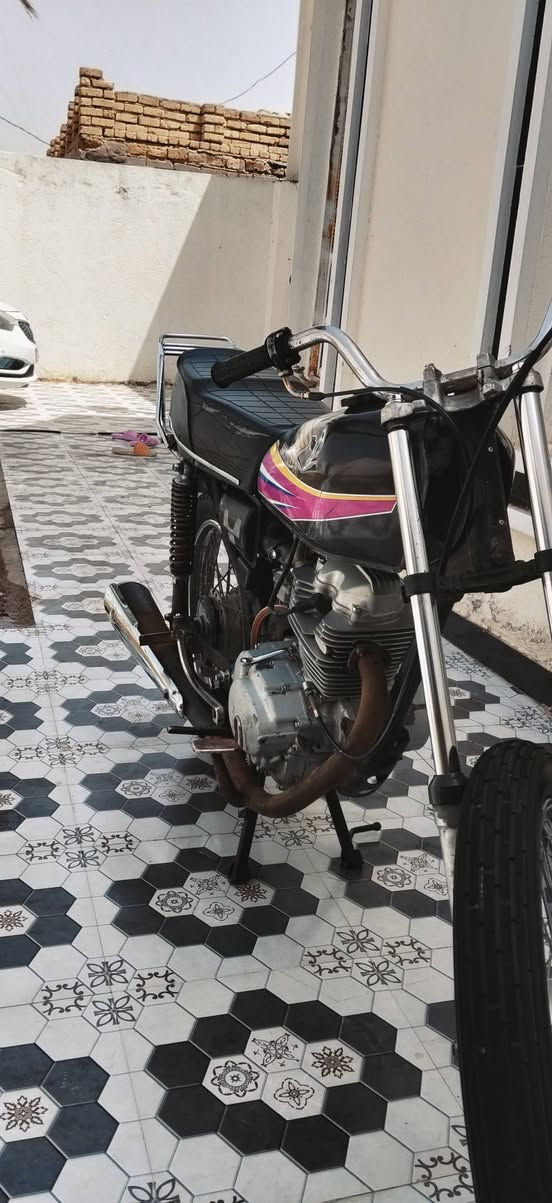سلام عليكم دراجه للبيع شاصي ارشه مكينه نامه الدراجه كدام عينك مكينه مابيهه شي لا تنقص دهن ولا تبخر السعر 450 وبيهه مجال مكاني ناصريه الفضليه ***********
