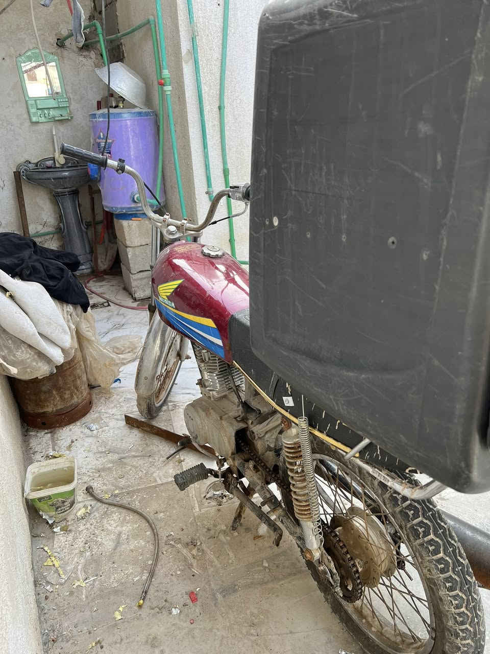 سلام عليكم نامه أدوات بيها كامه فقط سعرها ٢٢٥ وبيها مجال العنوان القبله ***********
