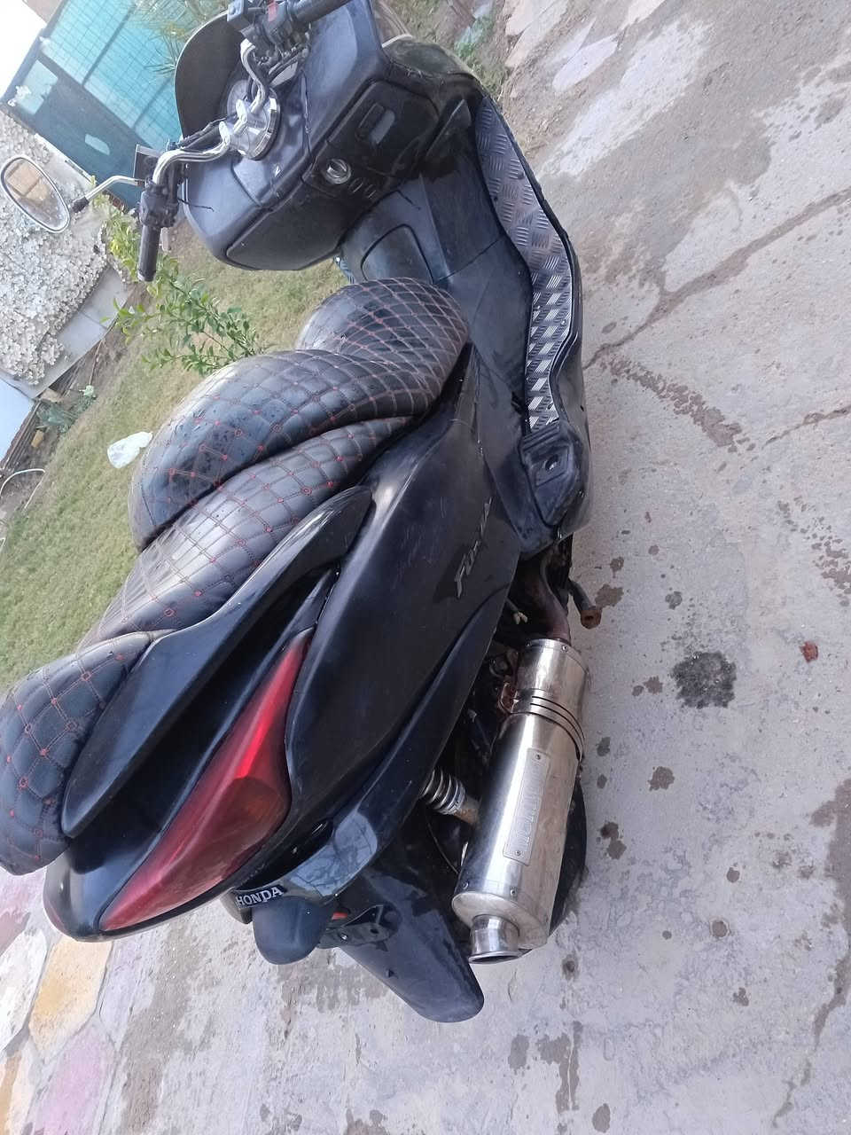 قيم وخذ  مكينه مامفتوحه  مكاني بابل اوراقه تنكعد بلمطر ***********
