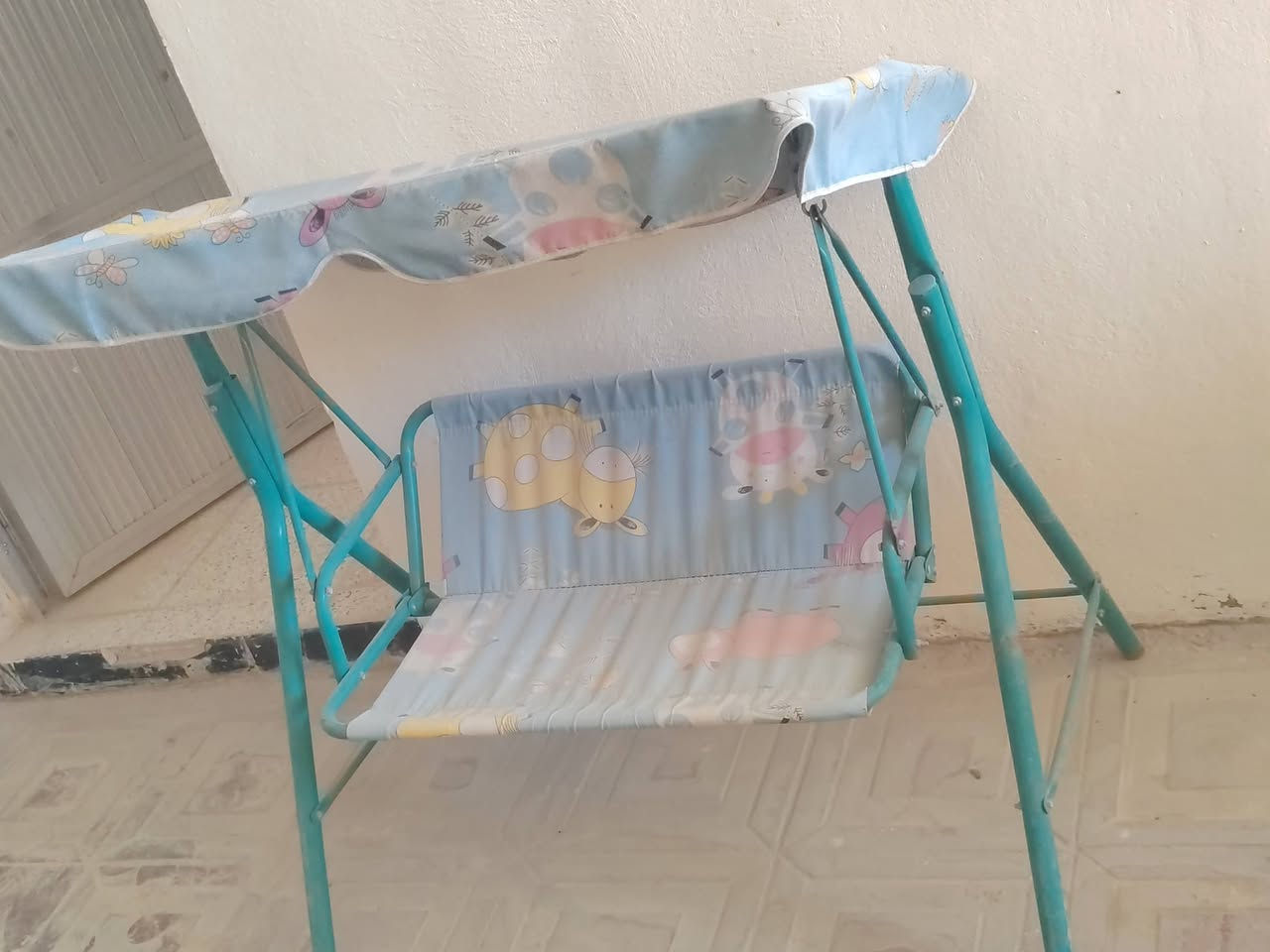 براد ب ٥٠ ثلج بلادي 
مجمدة صغيرة ب ٢٥٠  بلادي الجديدة مالتها ب ٥٠٠ 
مجمدة كبيرة اخت جديدة ب ٤٥٠ الجديدة ب ٩٠٠ 
ميز كعام نضيف جدا ب ٣٥ قفل 
جهاز اوبتكال ب ١٠٠ قفل 
مكيف جنرال ياباني ب ٢٠٠ بلادي ممصلح تبريد ثلج 
مكيف نشنال ياباني بلادي ممصلح ب ٢٠٠ ثلج 
مرجوحة اطفال جديدة ب ٥٠ 
شمسية ثقيلة الجديدة ب ٣٥٠ سعرها ٧٥ قفل وموصلة ٥٠ 
ومكيف كوري هاي كول اخو جديد ب ٢٢٥ ثلج فقط تبريد 
مكانها عنه مجاور سنتر العائلة 
*********** 
الاسعار غير قابلة للتفاوض وشكرا
