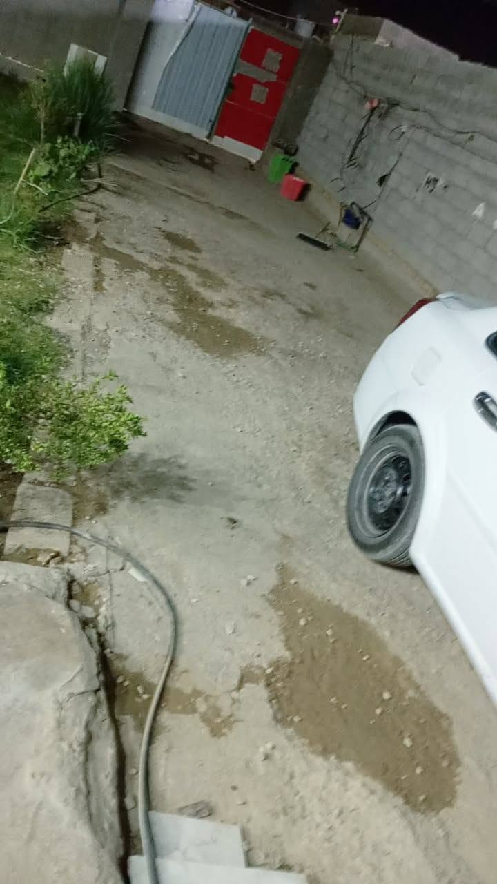 للبيع بيت مساحه 435 نزلة بيت زرزور قرب مدرسة ابابيل
2غرف
استقبال8×4
هول 9×4
مطبخ 5×4
بناء بلوك
للاستفسار ***********
