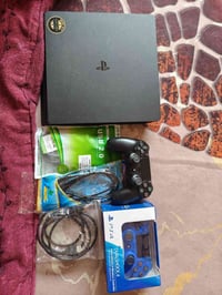 متاح بلي 4 سلم مهكر  ...لوك ستيكر غير مفتوح مع كامل ملحقاته التواصل عب...