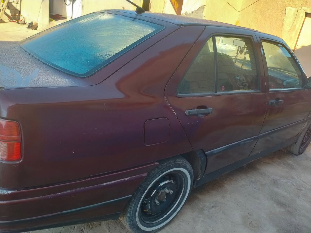 السلام عليكم سياره سيات للبيع موديل92 رقم كركوك السياره خير من الله السعر 22وبيه مجال***********
