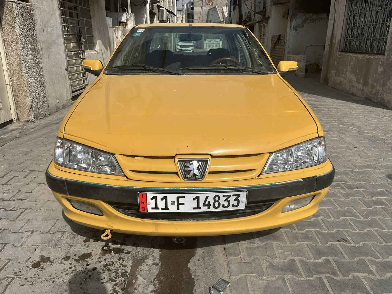 السلام وعليكم للبيع بيجو بارص 2015 بااسمي مصفرة غرامات مصفرة هيئة رقم الجديد بدون خياس بدون حادث فقط صبغ شوية يم قبغ البانزين المكينه مجفته جديد بيها نضوح بسيط من قبغ ولفات والكلج جديد كير مكفول 
السعر 46 $
مكاني بغداد الجديدة 
***********
