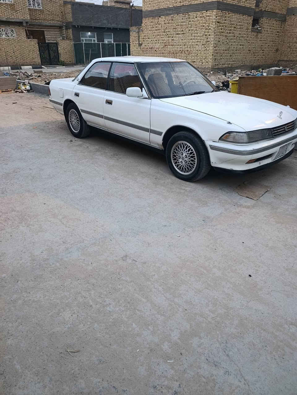 السلام عليكم مارك مصطره موديل 91رقم بغداد انكليزي بأسمي سياره جاهزه من كلشي مكينه ونجي مامفتوحه شرط كير شرط حداديه تخم تاير قبل سبوع شاده الاصلي باتري جديد شاشه وكامره لايت زنون مكفوله من الضربه والصبغ والعيب الشرعي السعر 55وبيه مجال قليل مكاني ناصريه مركز ***********
