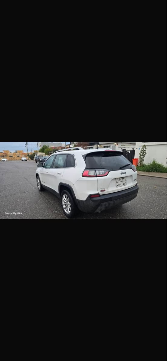 جيب چيروكي  ٢٠١٩
سپي به فري نمونه له جواني 
2پارجچه ي صبوغه بونيت .چاملغ 
بي ارباگ . بي ناو گرتن به شه رت 
١٣٠ هه زار مايل روسشتيه 
گير و مه كينه دارو به ردي به شه رت 
به ناو كردن و غه رامه ي به شه رت 
سه ياره كه ئي مه عره ز نيه 
سعر : ١٥٠ وه ره قه و معامله 
٢٢ وه ره قه ي غه رامه له سه ره 
*********** أربيل, العراق
