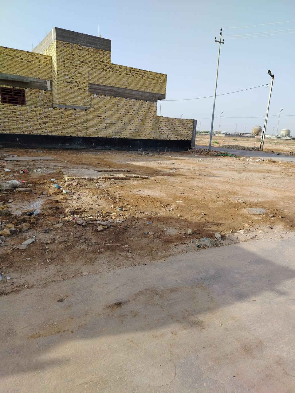 توجد قطع اراضي زراعيه سند ٢٥ نزلت الجداريه داخل مجمع المؤمل السكني
توجد قطع ٢٠٠ و١٥٠ و١٢٥م
*********** متواجد واتساب

