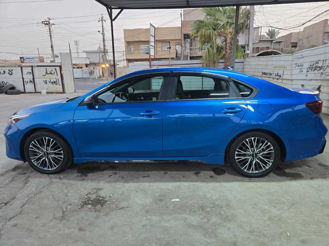 فورتي موديل 23 GT Line  فول مواصفات 1/1 ماشية 16 الف رقم بغداد حادثهة جنطة والايرباگات سليمة السعر 180 وبيهة مجال العنوان بغداد الإعلام للاتصال ***********
