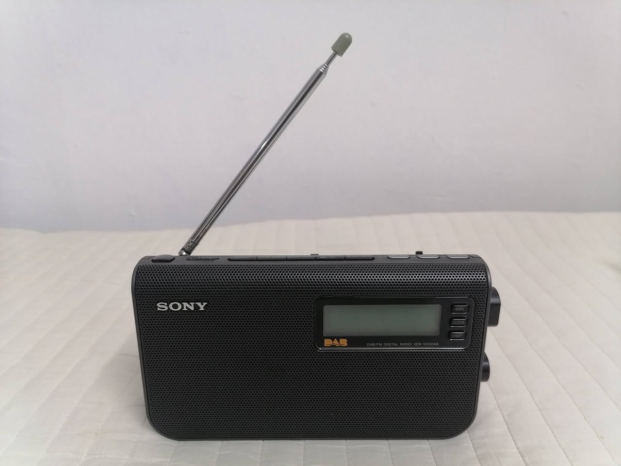 السلام عليكم
١. سوني موجه واحده fm خزن ٣ محطات ياخذ باتري عدد٤ قلم جهاز جديد جديد حتى كتاباته ممسوحه جميل تريد بحث يدوي تريد بحث تلقائي للقنوات اضافة بي اناره داخليه مع شاحن اصلي مال الجهاز 
٢. سوني ٣ موجات خزن ٥ محطات جديد جديد حتى كتاباته ممسوحه يعني ممستخدم الجهاز ٤ بطاريات قلم مع كهرباء ٥ محطات خزن مع كيبل كهرباء 
العنوان البياع ***********‪
