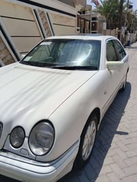 للبيع ام عيون موديل 1997صبغ عام بدون ضربه تبريد شغال حداديه جديده مكين...