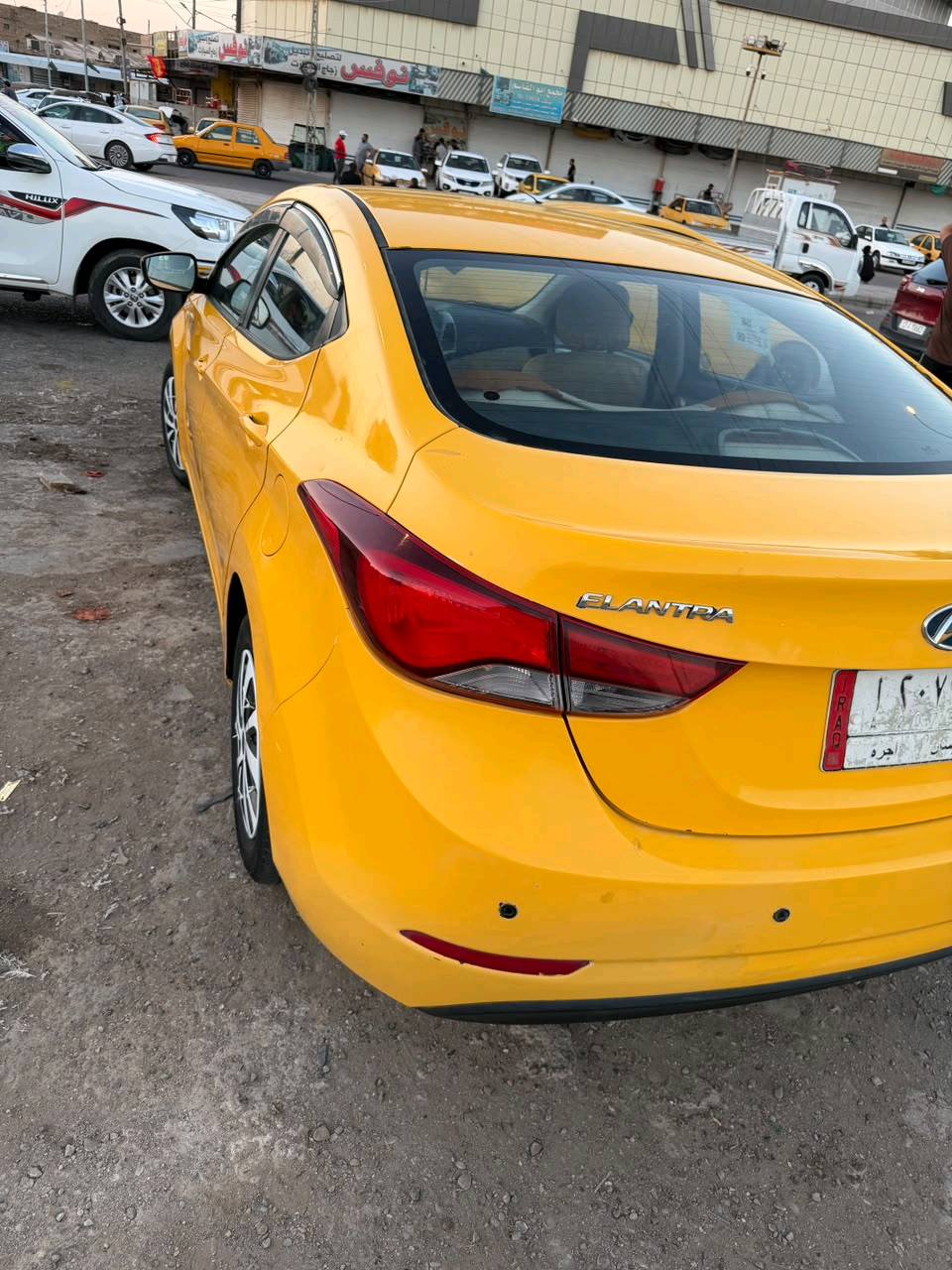النترا 2015 خليجي مكفولة 
مكينة 1600 مبدلها قبل فترة، منظومة تبريد جديدة بالكامل رقم ميسان بسمي والسنوية للـ28
السعر 110   وبيها مجال
للاستفسار  *********** 
الرجاء الاتصال بالرقم *********** صاحب السيارة