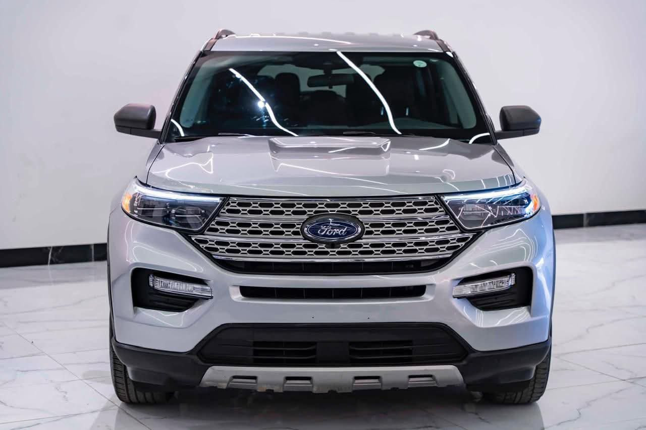 فورد اكسبلور العضلات الامريكيه
موديل 2022 
بدون تبديل بدون صبغ فقط بارد
مواصفات XLT

بصمه تشغيل 

تشغيل عن بعد 

رادار امامي 

نقط عمياء 

كراسي جلد 

كراسي كهرباء 

تدفئه كشنات 

تدفئه استيرن 

لد امامي بلادي 

صندوك كهرباء 

تحكمات استيرن 

داعمه نظام خرائط 

GBS

تبريد مركزي 3 قطع

7 راكب 

انظمه وضعياده قياده 

اوتو هولد

سايد ابريك كهرباء 

نظام اطفاء المحرك عند الوقوف 

كامره خلفيه 

حساسات خلفيه 

رادارات جانبيه

توقف ذاتي عند الرجوع 

وباقي المواصفات معروفه 

مكان السياره ديالى المقداديه 

35 الف مايل ممشه السياره وقابل للزياده

السعرر 235. استفسار اكثر اتصل ***********
