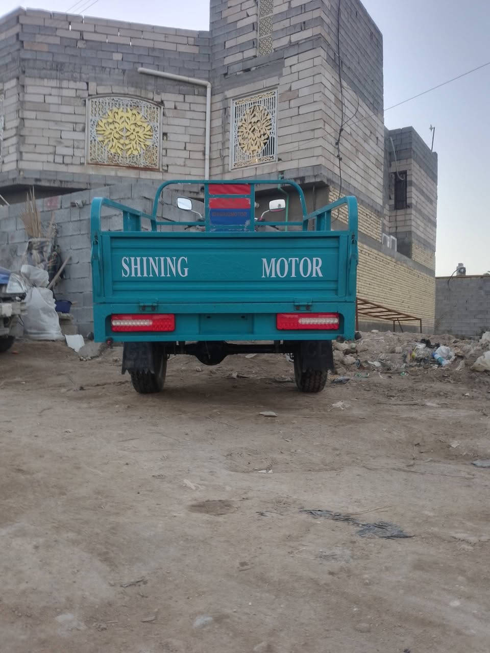 سلام عليكم شباب للبيع ستوته جمره كربلائي مكفوله كفاله عامه من الويل للدعاميه ستوته نضيفه كلش بيها ملاحضه وحد بس الحصيره مالتها اشوي مشخطه او باقي البدي كفاله عامه من الشخط مثل ما اموضح بلصور او باقي الستوته كله كفاله تجي وتشوف اوراق بأسمي وكيل لاخوين بلعشار مديل 23 طالعه ب25 سعرها 2650 مليونين او ستميه او خمسين مكاني الجزيره شط العرب باب الهوه رقم وتساب ***********
