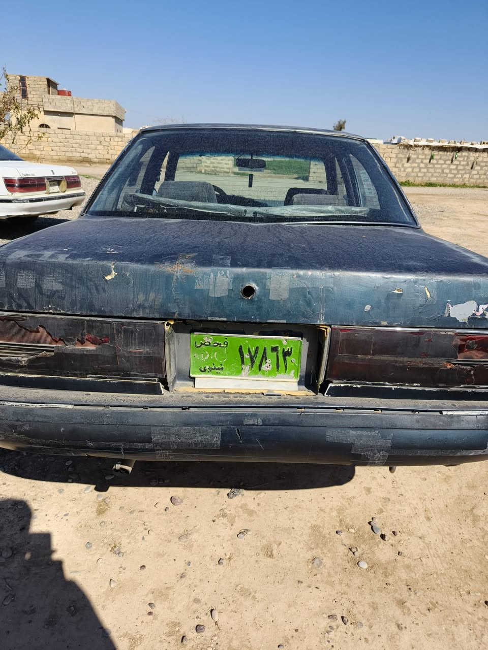 السلام عليكم
مارك رقم نينوى راعيها من الموصل بس ما ندله اورااق كامله 
محرك يدخن من تحمه يگطع كير صدر كهربأيات شغاله 
السعر13 ترهم مراوس شعندك نزل
***********
ملاحضه كمرك مدفوع ومصروف الها ارقام
