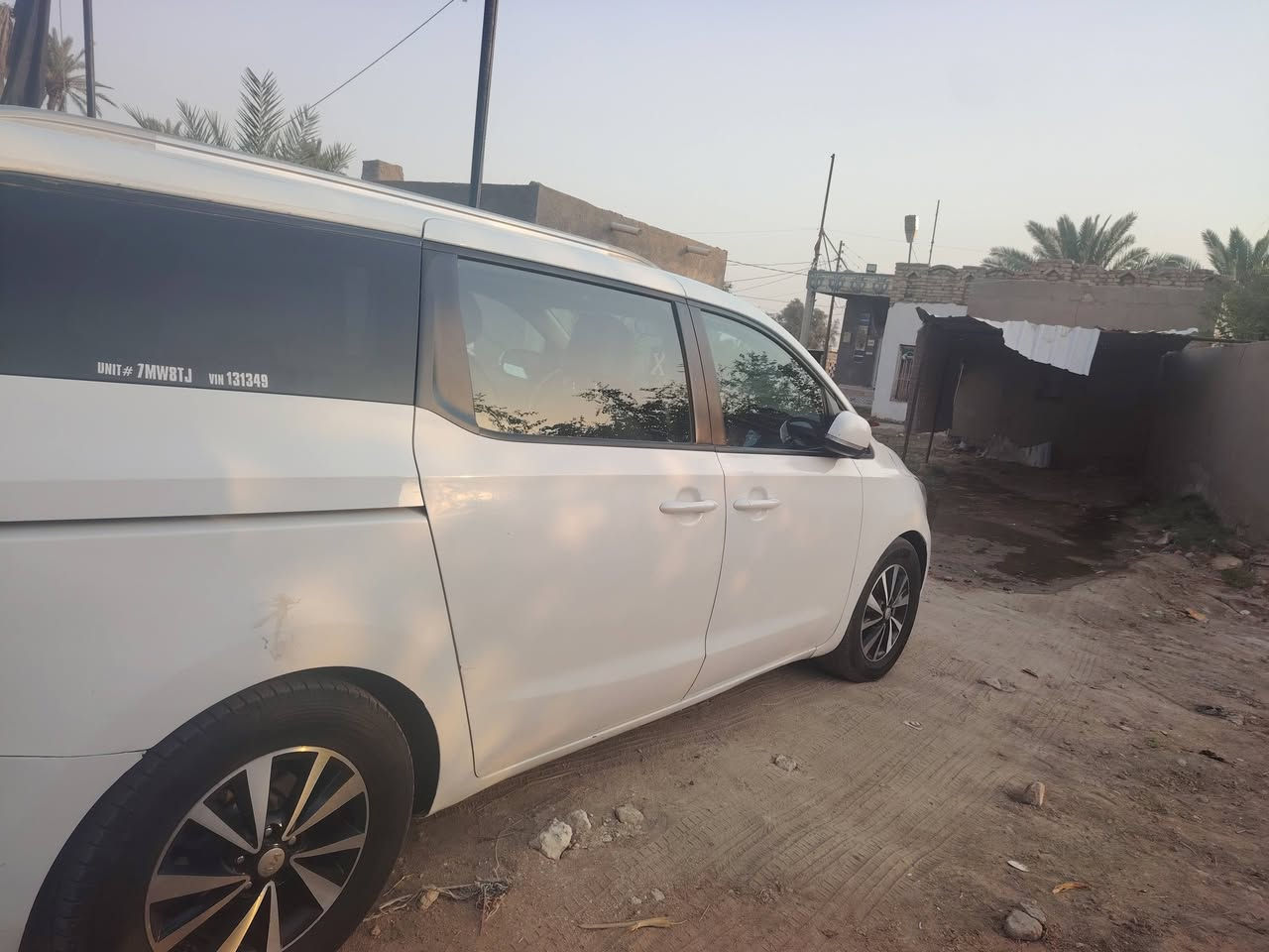 سلام عليكم كيا سيدونا ٢٠١٦ رقم انبار دولي بأسمى بيبان كهربائيه مري شفط كشن كهربائي وباقي المواصفات بيهه صبغ حزام السعر174وبيهه مجال***********
