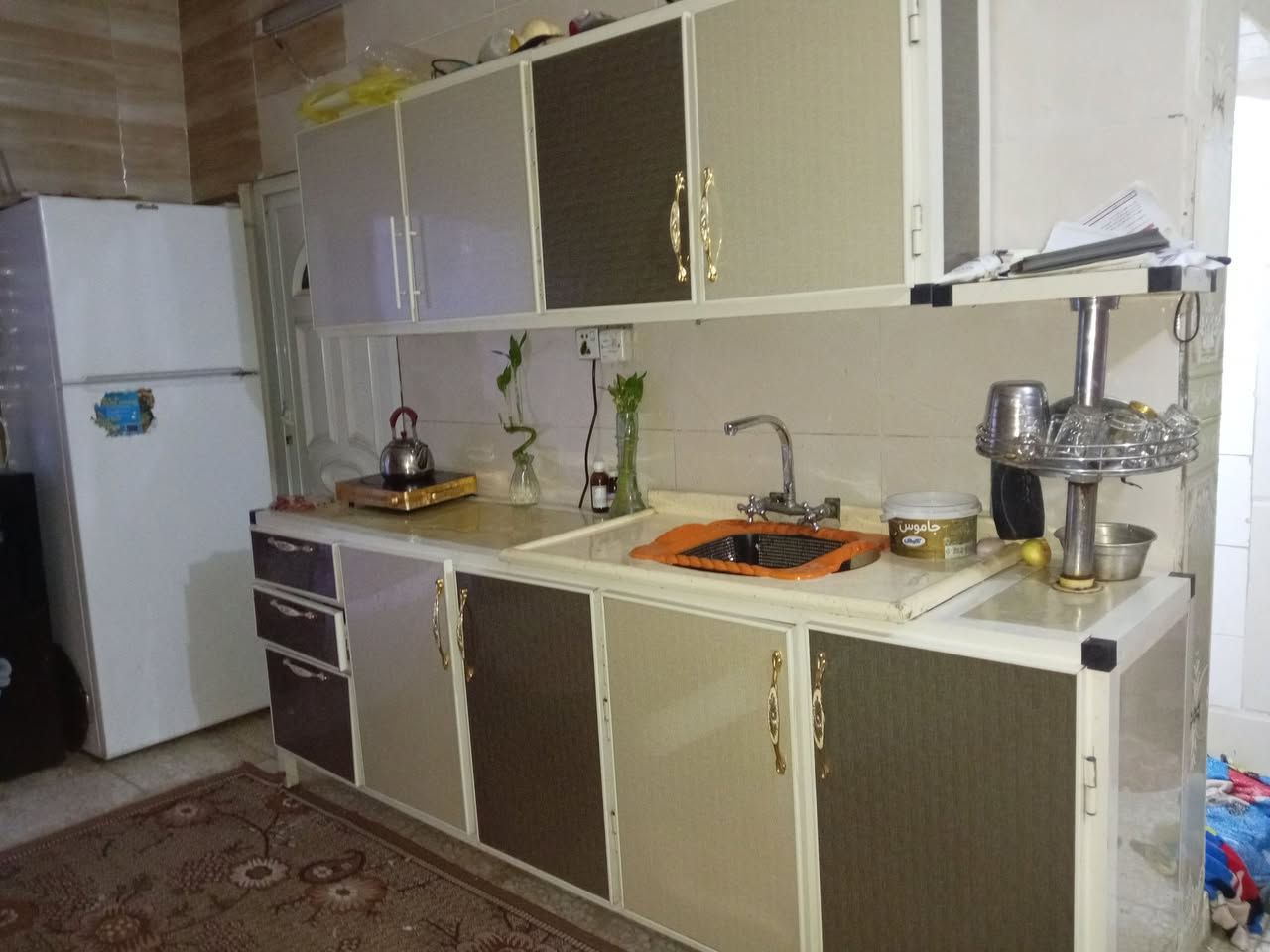 كاونتر للبيع قياس مترين ونص سعر ٢٥٠ مكان بغداد العبيدي ***********
