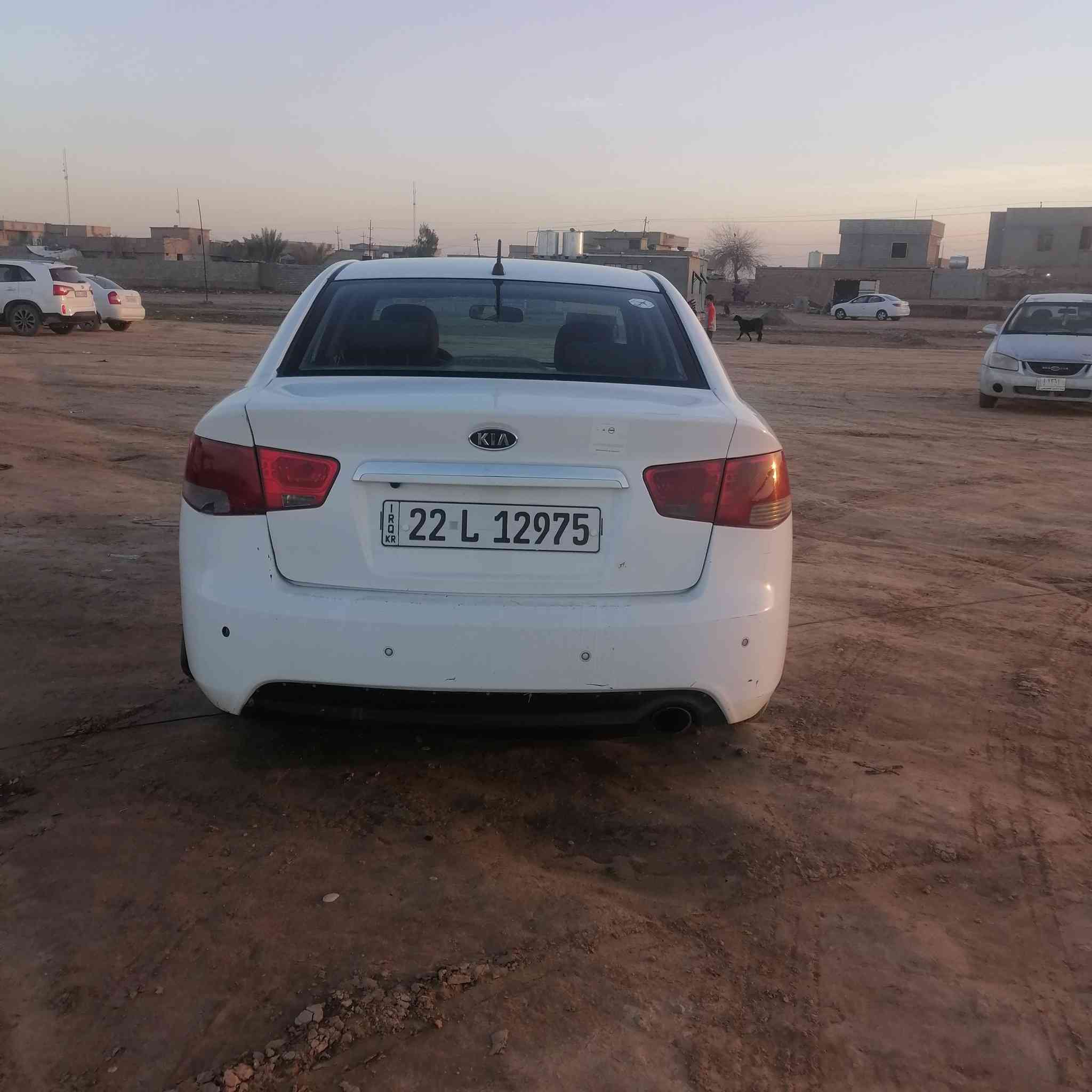 سلام عليكم للبيع سيراتو موديل ٢٠١١ محرك ١٦شرط لا صرف ولا نفخ كير شرط  تايرات جديد صبغ مشر بس نص جاملق خلفي بيها بارد شي قليل فول مواصفات بس بصمه ما بيها السعر ٩٢ بي مجال (***********)
