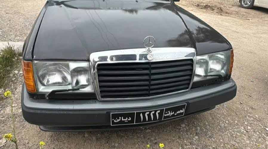 مارسيدز بؤفرؤشتن 
گيرو مةكينةي بةتة دونيو 
كارةباي هةموي بةشةرت 
مؤديل ١٩٩٠
شوين كةلار 
ادمين 🌹
***********
گؤرينةوةش اكم لةسر دل گران كالار, السليمانية
