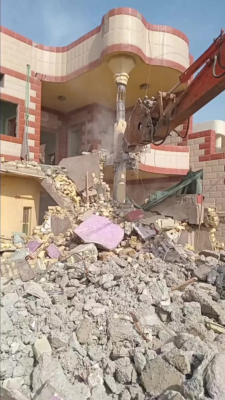 السلام عليكم مستعدون لتفليش البيوت القديمه وستلام أرض جاهزه للبناء ***********بي وسيكون التفليش مجاني يعني ولا ربع
