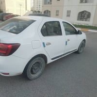 للبيع رينو سمبل موديل ٢٠١٩ ماشية ١٧٠ الف كيلو مكفولة من الصبغ و الضربة...