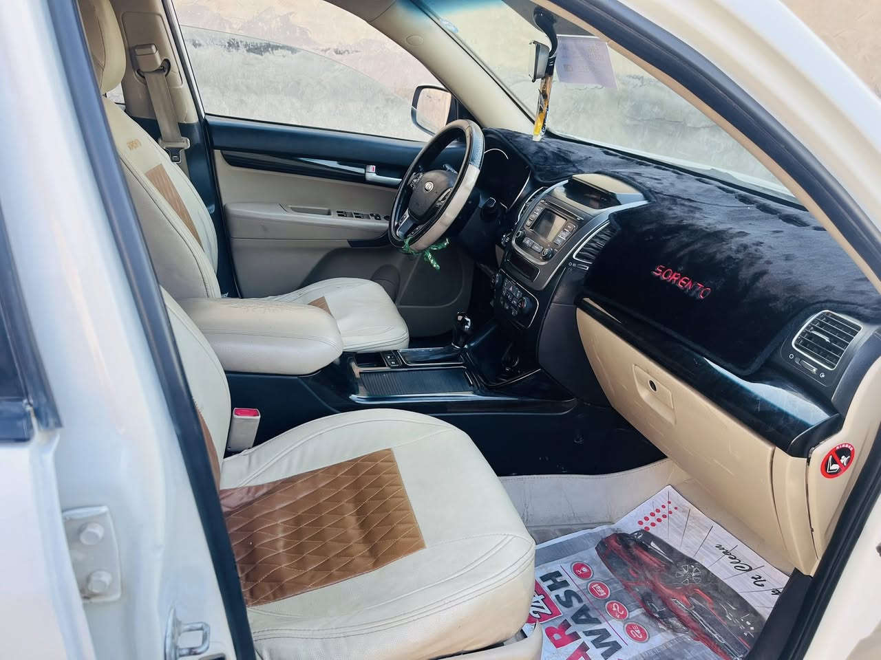 السلام عليكم سورنتو 2015// خليجي بصمه //رقم سليمانيه تريد وكاله تريد تحويل سنويه ال 29//7راكب// محرك دوش 2400// تخم تاير صدر كله جديد//4قطع بس رش بدون حادث//  المكان واسط صويره السعر 132$//لاستفسار ***********
