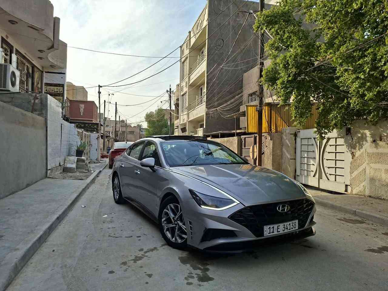 للبيع او مراوس   ((حسب القناعه ))
سوناتا أمريكي 1.6 
موديل 2022
ماشيه 61 ميل 

 المواصفات Limited فول الأخير 
اوتو بارك
داتا شو 
بانوراما.        
بصمه 
تشغيل عن بعد
تقديم وترجيع بالريمونت
شاشه ديجتال
اناره داخليه محيطيه 24 لون 
كامرات 5 360 درجه 
رادار امامي خلفي 
رادار جانبي 
تحديد مسار 
قيادة آليه 
اوتو هولد
شحن وايرلس 
شفتات بالستيرن 
لايت 4 عدسات زنون 
اناره داخليه أليدي
كشنات جلد خزن ميموري 
كشنات تدفئة تبريد 
كشنات كهرباء 
صندوق ذكي
هاند بريك بصمه
نظام صوت  BOSE دمام
اشاير مري 
مري قلاب 
حساس امامي
حساس خلفي 
تبريد قطعتين 
تبريد بيانو تحكم شاشه 
لد امامي خلفي
مرايه داخليه تعتيم ذاتي 
داخل لون اسود
سمارت كروس كونترول
تحكمات ستيرن فول 
انظمه قيادة 4
ويل كب 17
شاشه كبير 
كامره خليفه محيطيه

السيارة امريكي 
((حادث جاملغ وبنيد))
((باقي سياره مكفوله))
((صور سونار بالمنشور))
(رقم بغداد تحويل ثاني يوم)

السعر 170 بيه مجال 
كلشي ذاكر بالمنشور اقره
 تفاصيل كامل واتصل
*********** 
مكاني بغداد الجديده
