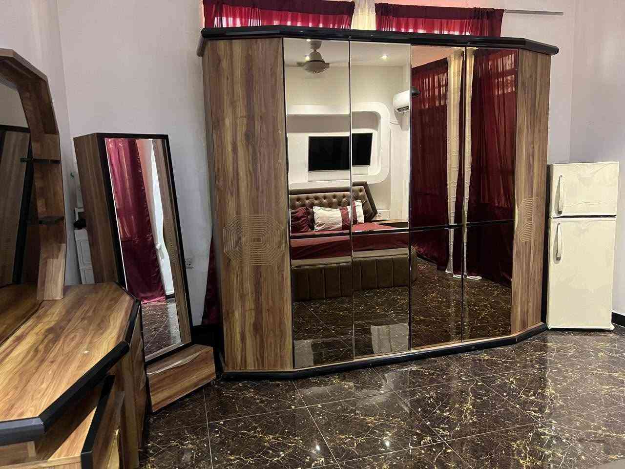 سلام عليكم غرافه نوم مستخدمه للبيع غرفه جديده لا كسر ولا فطر مكاني البياع الشرطه الرابعه السعر 800 رقمي ***********
