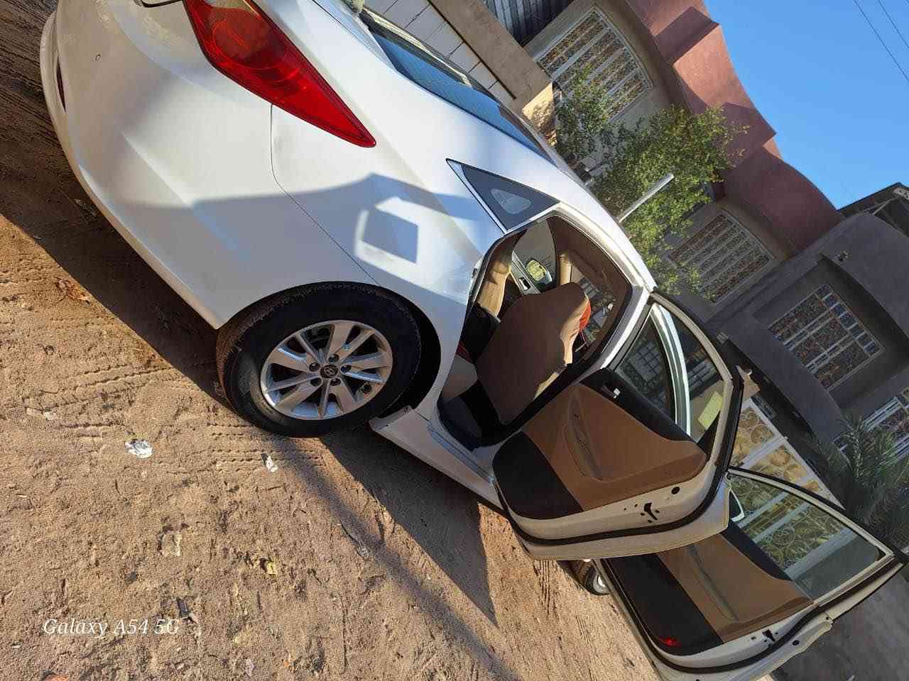 سوناتا مديل ٢٠١٢ خليجيه كفاله 
مكينه كير حديده تبريد تدفئه نضيفه السياره كلش 
مال بيت ما متعوبه 
مشروع وطني بأسمي 
مكاني البصره قضاء شط العرب
السعر ١٢٥ وبيها مجال 
*********** البصرة, العراق
