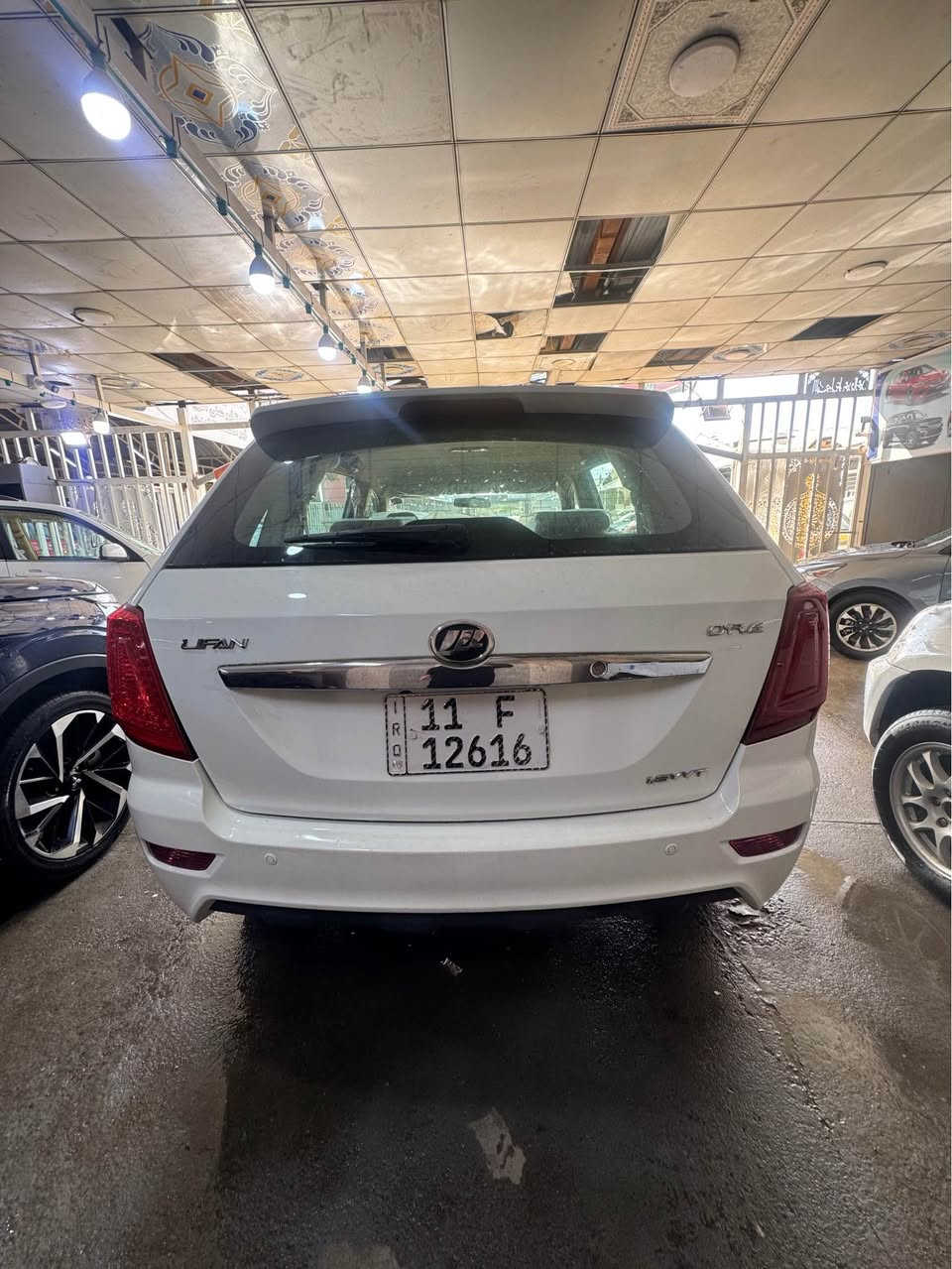 ليفان موديل ١٦ محرك ٢٠٠٠ كير عادي السياره كلها كفاله او ع وضع الشركه ما عدا الباب الخلفي ربعه صبغ مكينه كير صدر تبريد تخم تاير كله جديد سعرها ٦٥ 
*********** بغداد, العراق
