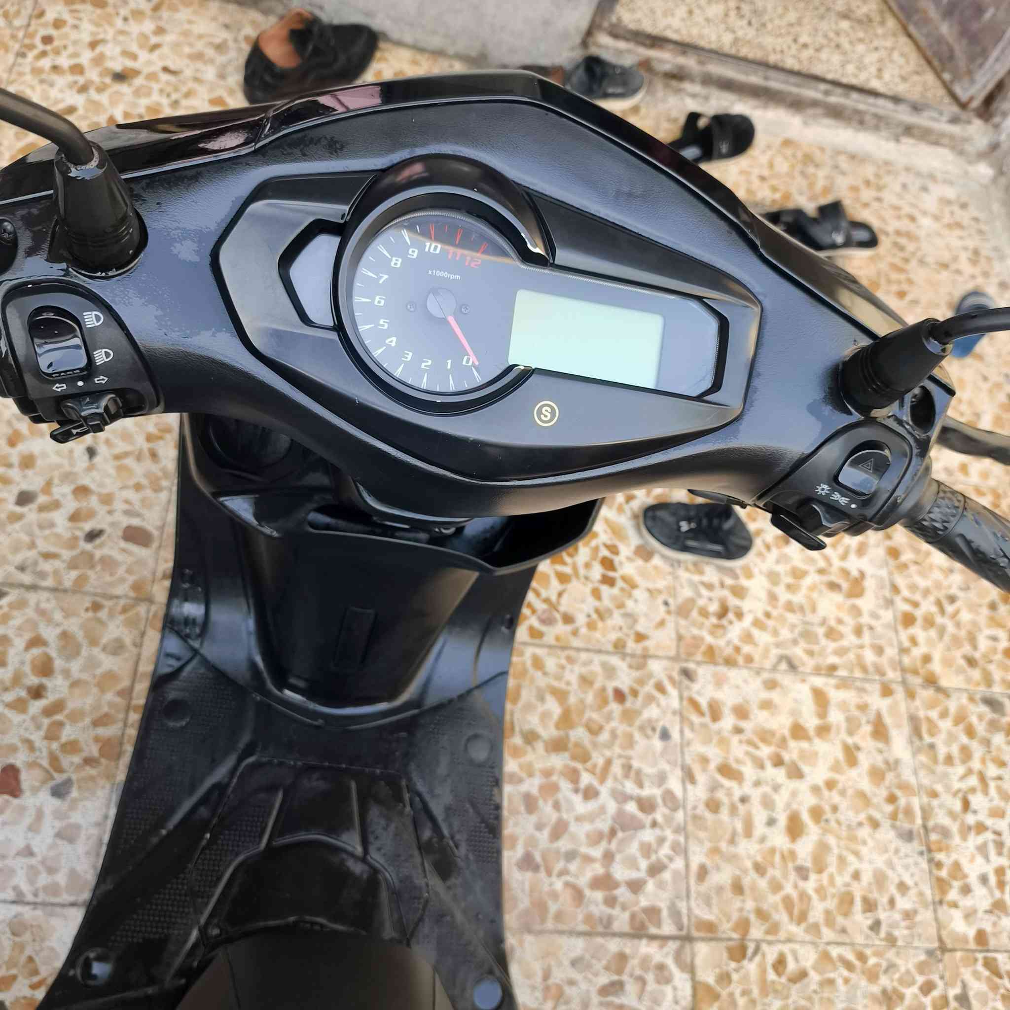سكنس فحل
سكنس فحل  ياباني صارلهة ٣ أشهر من طالعه من المعرض ما بيهة نقص برغي بعدها جديده الدراجه محرك ياباني ياماها مكفوله من كلشي سعر مليون و 100 موجود فيس و  *********** عنواني كربلاء حي العسكري
