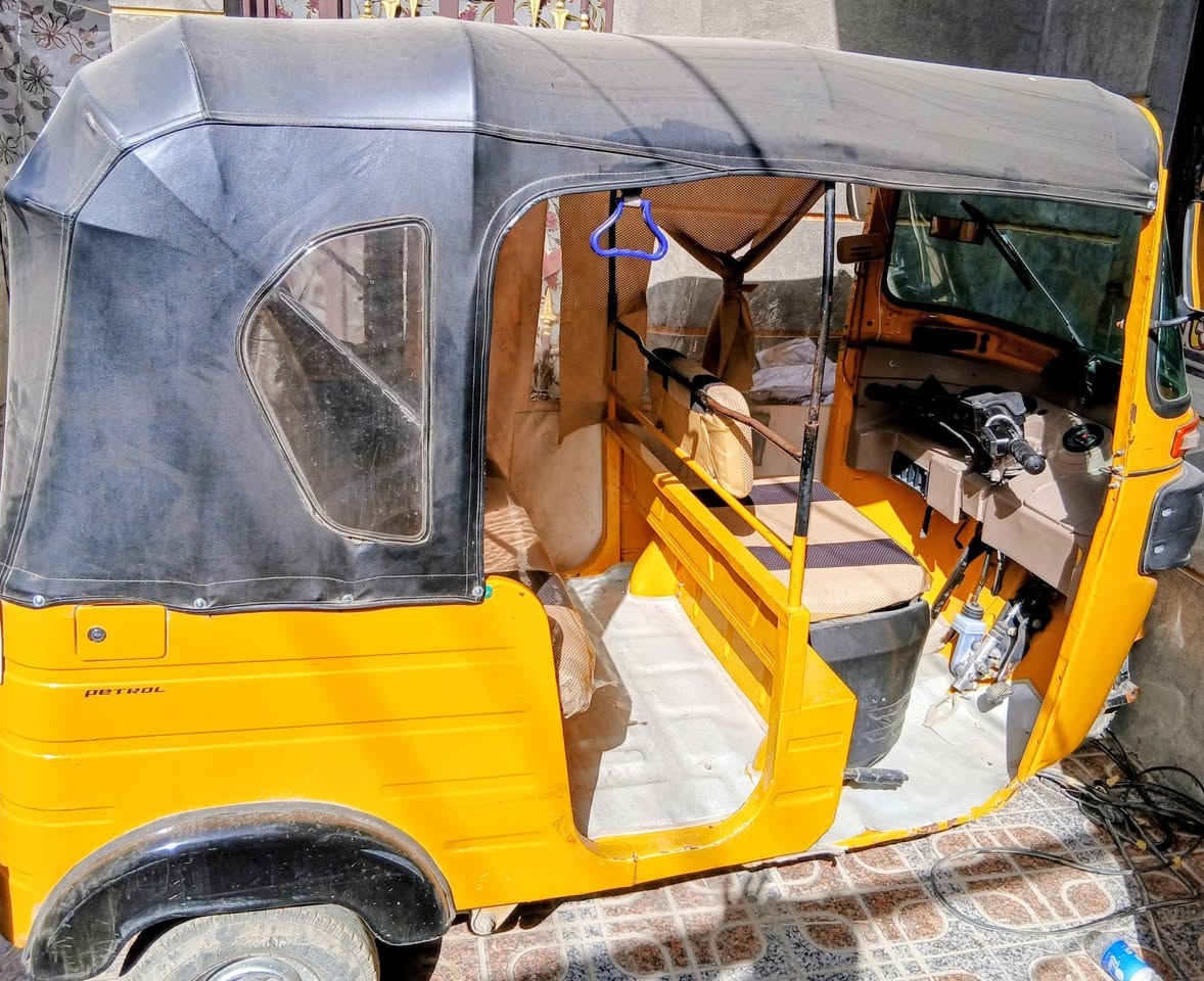 السلام عليكم تك تك موديل ١٩ شهر العاشر جاهزه من كلشي رقم انكليزي مشروع وطني باسمي السعر ٦ مليون وبيه مجال قليل التصال ***********
