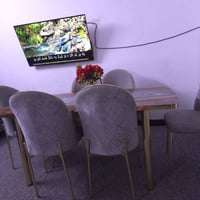 ميز طعام • ٦ كراسي • قابل للتوسيع