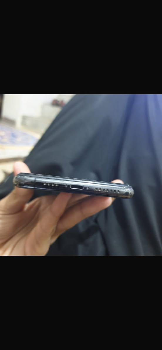 السلام عليك
11برو ماكس 
اللون زيتونيً 
نظافه 100 /100
ذاكره ٦٤
بطاريه 71 
نسخه الشرق الأوسط جهاز مستبدل شاشه اصليه احسن نوعيه بلسوك آي خلل مابي كامرات✅ اتصال ✅وآي فاي ✅صوت ✅فرمته ✅فيس إيدي ✅جهاز كامل مكمل سعره 265 وبي مجال بسيط يرهم مراوسً  مكاني بغداد أبو غريب


**إذا كنت صاحب هذا الإعلان وتريد حذفه لأي سبب، رجاءا أرسل رسالة إلى الدعم الفني**