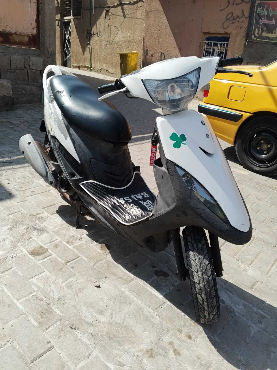 السلام عليكم
مااكس عدله ياباني 120 

 مكفوله محرك  بلادي  ما مفتوح شرط الفحص 

دراجه فوول ملاح كفرات بلادي كلله  ختم واحد  

شلعه ومعدل  110 فوول متنكض

كلشي شغال سلف  هندر   كلوبات اشاير سكنات  عينه لونين عداد   شغال عداد بانزين شغال  كلشي عل بلاد  

احلا من صور بالف مره 

سعر   825. وبيهه مجال قليل 

شراي يتصل

مكاني بصره 

***********واتساب فقط
