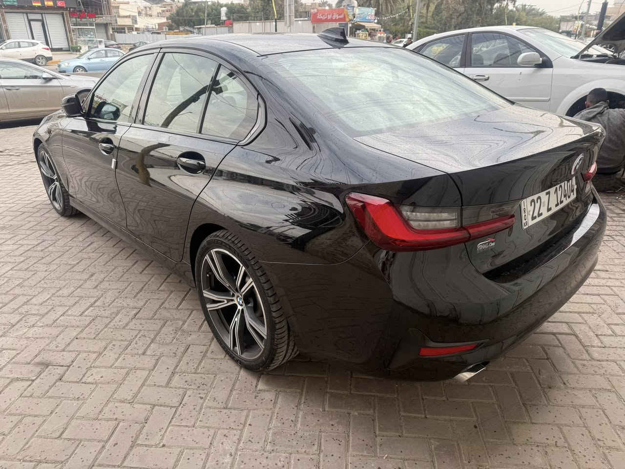 السلام عليكم للبيع بي ام موديل 2022 وارد امريكي حادث بنيد فقط ايرباك ستيرن بدون دواخل سياره جاهزه من كلشي ماشي 60 الف كيلو متر العنوان بغداد الوزيريه *********** حجم 330
