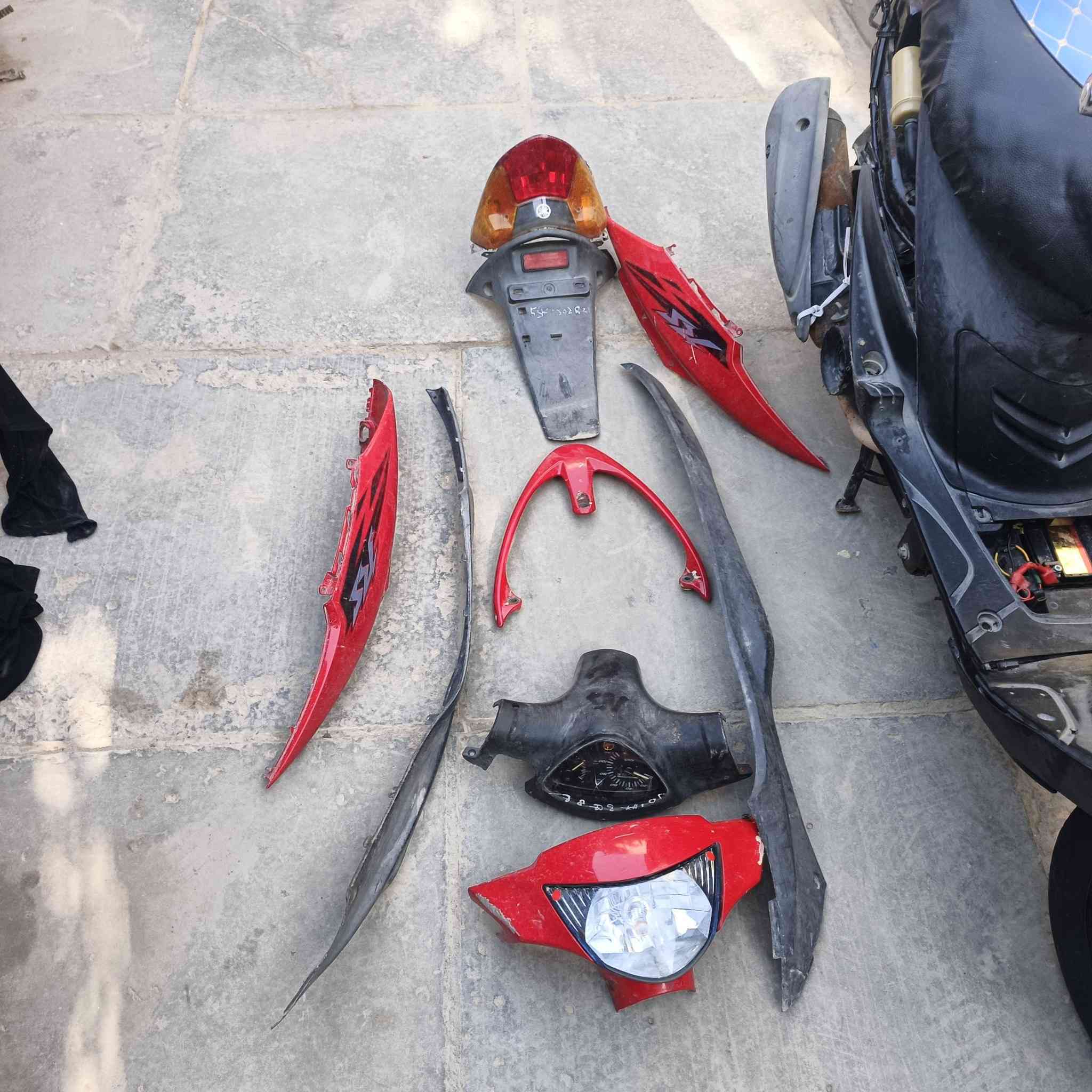 السلام عليكم
دراجه ماكس للبيع 
المكان دوانيه قرب ملعب الوحده
السعر خاص


**إذا كنت صاحب هذا الإعلان وتريد حذفه لأي سبب، رجاءا أرسل رسالة إلى الدعم الفني**