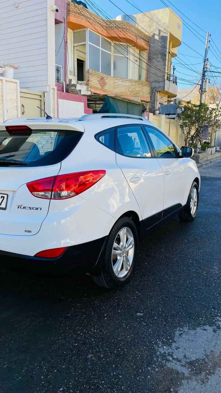 سلام عليكم هونداى توسان للبيع موديل 2013 سياره مال بيت احله من صور كورى اصلى هندبريك بل رجل ماشيه 118 الف حقيقى محرك و كير مكفول بشرط فحص محرك الفين دوش رقم سليمانية جديد مواصفات فول ماعده بنورامه تحكمات حساس ٥ ويل كب سويجات اثنين موجود ريمونت اطارات جديده سياره خير من الله التوسان مقدس معروفه مكانى قضاء كلار سعرها 150 بيهه مجال اتصال ***********
