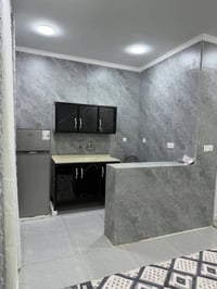 شقة مفروشة ستوديو للإيجار غرفة وصالة + مطبخ أمريكي المنصور – المتنبي –...