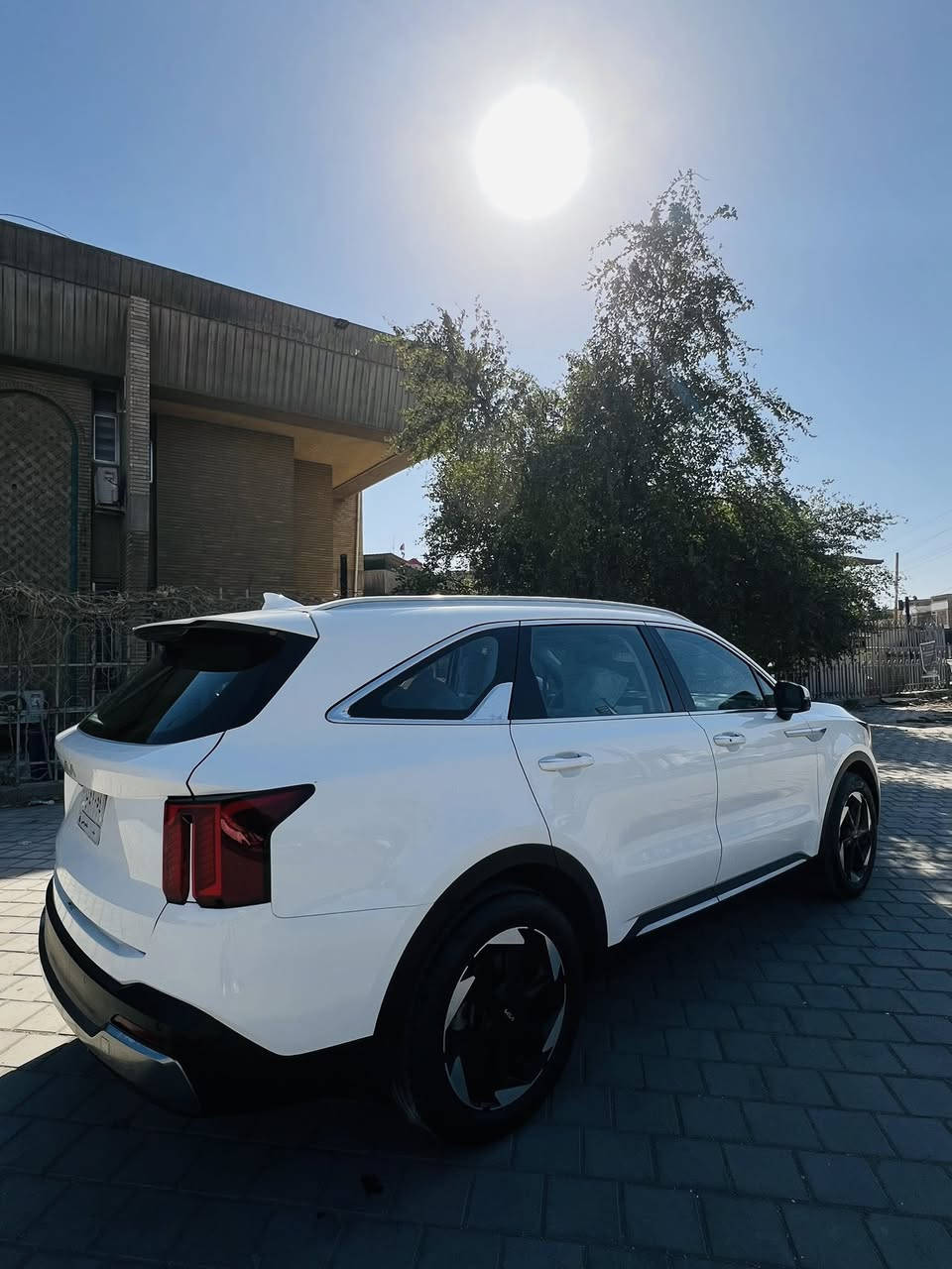 السلام عليكم سورنتو خليجي للبيع ضمان دولي موديل ٢٠٢٤    مكينه ٤ سلندر اقتصادي جداً مواصفات السياره ١- مري شفط ٢- صندوق كهرباء ٣- كرسي كهرباء ٤- قطعتين تبريد ٥- سبعه راكب ٦- لد داخلي دشبول ٧- درايف مود ٨- بصمه ٩- حساسات امامي خلفي
وبيها بعد مواصفات 
عداد السياره ٢٤  الف كيلو متر 
السياره مكفوله عدا طختين ربع الصندوق صبغ
وحافة الجاملغ والباب الخلفي جهت السايق بالكنر صبغ على كد اصبع 
 كل التفاصيل موضح بالصور
مكان السياره شارع فلسطين
للاتصال *********** 
السعر المطلوب 255
