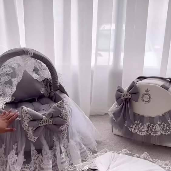 اشتغل حسب الطلب يوجد توصيل بغداد ومحافظات للحجز والاستفسار التواصل مع الرقم ***********
