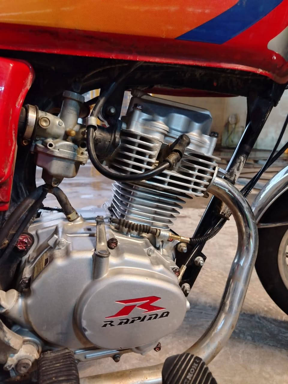 سلام عليكم دراجه تعمير 25/11 والشاصي مديل 21 +
مكينه رابيدو وكيل احمد شهاب مديل 25 + الدراجه رقم وسنويه بأسمي بس الرقم ضايع باقيه السنويه *********** للاستفسار
